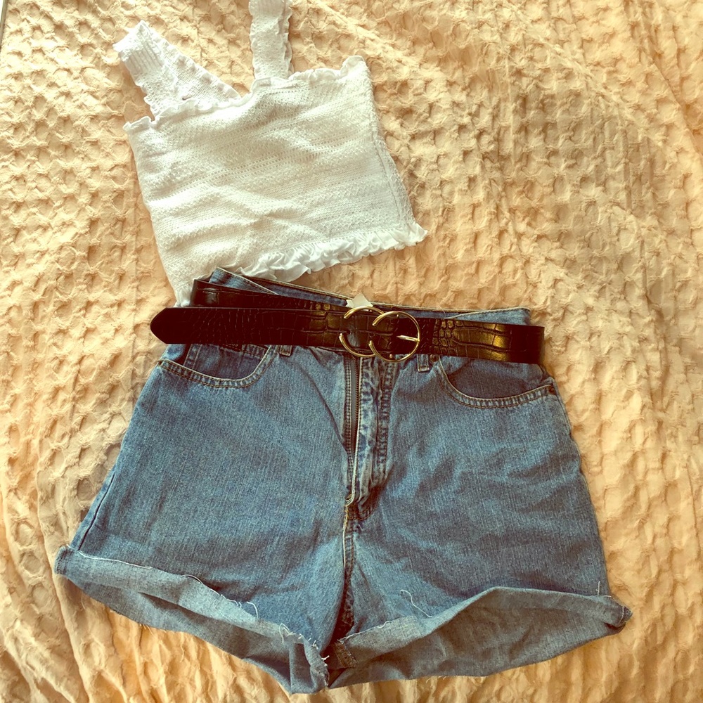 ✨✨SOLD✨✨high wasted vintage shorts - Picture 1 of 4